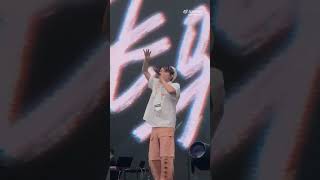 Zhang Xingte sings Fly Around the World live｜Shenyang Rose Music Festival【张星特】现场唱《飞驰人间》好嗨，好听！沈阳玫瑰音乐节 [upl. by Ahsoet]