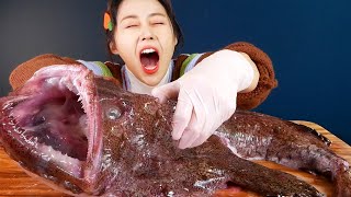 MUKBANG ASMR  OMG Monster Fish👾 Blackmouth Angler Monkfish Eat Seafood Eatingshow 아라 Ara [upl. by Michiko188]