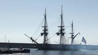 LHermione arrive à Bastia [upl. by Atterehs]