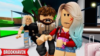 I LEFT MY STRICT FAMILY TO BECOME FAMOUS ROBLOX MOVIE CoxoSparkle [upl. by Brechtel]