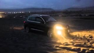 Volkswagen Tiguan stuck in sand  en arena [upl. by Silvanus]