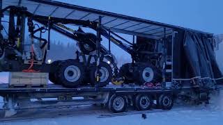 Loading a Vimek 8702 and Vimek 404 T8 [upl. by Aitekram578]