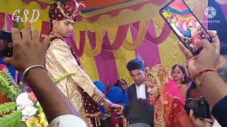 palke uthake dekhiye najare milaeye marriage video [upl. by Sidnala109]