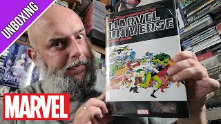 UNBOXING  OFFICIAL HANDBOOK OF MARVEL UNIVERSE DELUXE  TOUS LES HEROS PRÉSENTÉS EN DETAIL [upl. by Yras]