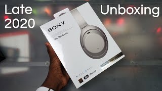 Sony WH1000XM3 Silver  Unboxing amp First Look [upl. by Apple]