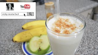 LICUADO DE AVENA PLATANO Y MANZANA  VickyRecetaFacil [upl. by Coad]