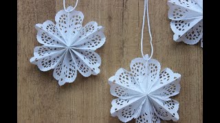 DIY Doily Snowflake Stars Festive Christmas Decor [upl. by Mallen]