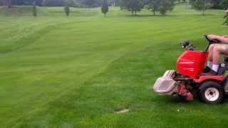 Jacobsen Greens King IV mowing approachescollars [upl. by Aisined]