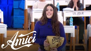 Amici 23  Gaia riceve la maglia del Serale [upl. by Anilet]