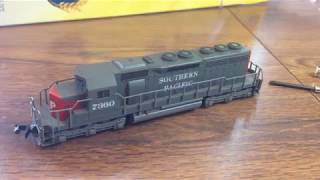 N scale Kato sd40 cleaning and lubrication [upl. by Eam]