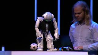 Fredrik Löfgren och roboten Elsa  Connect2IT [upl. by Manwell]