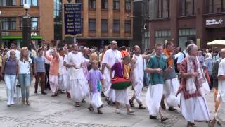 Rīgas Svētki 2014 Шествие кришнаитов Krishna Riga [upl. by Osithe]