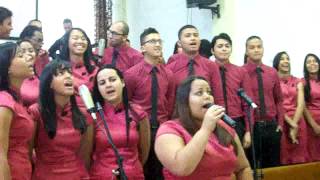 Mocidade cantando quotSantificaçãoquot no congresso 2014 [upl. by Cody]