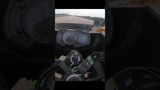 Kawasaki Zx25r vs Ninja 400😬😳😱 [upl. by Jakoba355]