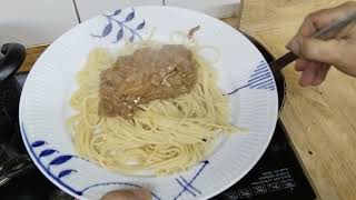 thailandske Cremet spaghetti bolognese lækker cremet bolognese med masser af grøntsager og fløde [upl. by Annaihr]