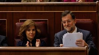 Rajoy a Zapatero quotUsted recortó de todo incluidas las pensionesquot [upl. by Jarv]