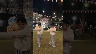 MEAVV DANCE COVER  MEAW  TWINS MAIRA NAURA meaw kpop dance shorts [upl. by Carmella571]