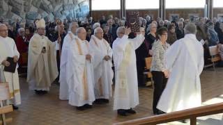 Procession dentrée de la Messe Chrismale [upl. by Richmal]