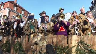 mädchen werden am Fasnet dienstag Faschingumzug Narrenumzug in Tettnang gefesselt [upl. by Ennaeerb465]