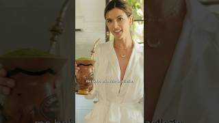 Alessandra Ambrosio nos enseña su espectacular cocina [upl. by Eikcid]