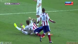 Sergio Ramos KICK Mario Mandžukić in the Face vs Atletico Madrid Spanish Super Cup 2014 [upl. by Vesta]