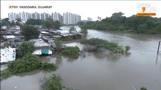 Gujarat Flood  Vadodara Flooded Due to Heavy Rain  Gujarat Crisis Update  Weather Update  News9 [upl. by Nivlek]