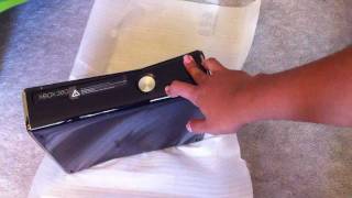 Xbox 360 Slim 250 GB Unboxing Glossy Black [upl. by Ahsiad]