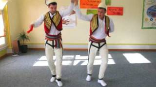 Danse traditionnelle Albanaise [upl. by Olnay]