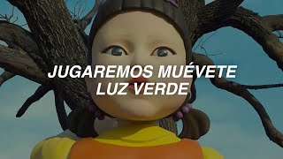 Jugaremos Muévete Luz Verde 🦑 Canción de la Muñeca del Juego del Calamar Luz Roja Luz Verde [upl. by Akiemehs40]