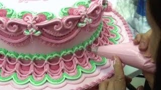 CAKE DECORATING TECHNIQUES amp IDEAS  WEDDING CAKES  HOW TO PIPE ROYAL ICING BORDERS [upl. by Enifesoj]