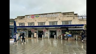 South Western Railway Train From Wimbledon to London Waterloo Station [upl. by Vareck838]