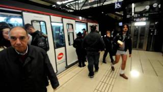 NO PANTS DAY ON BARCELONA SUBWAY 2010 [upl. by Rebmaed930]