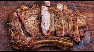 VEAL CHOP IN LARD  english Grill and BBQRecipe  0815BBQ [upl. by Aitat]