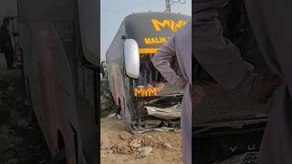 MALAK YAQOOB movers accident 😭😭viralvideo foryou coachbus busbooking viralvideo duet [upl. by Oremor927]