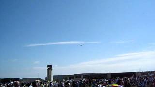 F18 Flyby Waukegan Air Show 2011 [upl. by Ynatsed446]