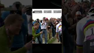 Opnieuw misdragen supporters zich tegen Mathieu van der Poel 😡 ParisRoubaix ParijsRoubaix [upl. by Laurance]