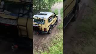 Hangabfahrt mit einem Lada Niva 4x4 in Karenz [upl. by Medin849]