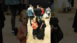 My daughter meeting ghostface 👁️👄👁️ ghostface scream liverpoolcomiccon shorts horrorshorts [upl. by Hewitt862]