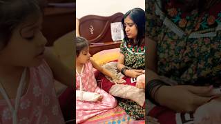 Mumma ne abha ko lgai mehndi 😀kya apko pasand hai shorts [upl. by Narine420]