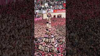 Impresionante el concurso de Castells en Tarragona Una experiencia única [upl. by Yevre]