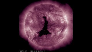 Spacecraft sees gigantic coronal hole on Sun in amazing oneweek timelapse [upl. by Ataliah]