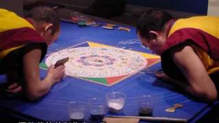 生命瞬間 繁華落盡西藏曼陀羅畫 Medicine Buddha sand mandala [upl. by Ariadne]