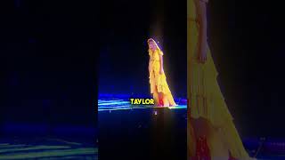 How Does Taylor Swift Dive Into The Stage [upl. by Delastre]