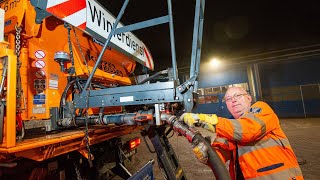 So funktioniert der Winterdienst Mit der Straßenmeisterei unterwegs im Kreis Kassel [upl. by Nahgeam]