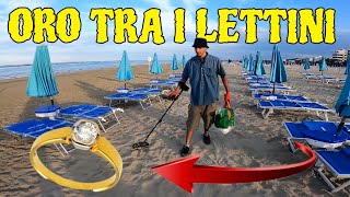 SIAMO DIVENTATI RICCHI  metaldetecting tra i lettini in spiaggia METAL DETECTOR ITALIA [upl. by Aieka]