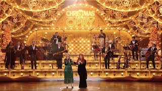 Kelly Clarkson amp Wynonna  Santa Claus is Coming to Town Live from NBCs Christmas at the Opry [upl. by Horton]