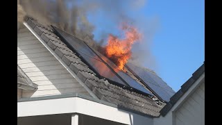 Grote uitslaande woningbrand in Oldenzaal www112Oldenzaalnl [upl. by Williams165]