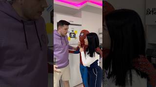 Gözde Akgün  EVİME SPİDERMAN GELDİ OHAA😱  gözdeakgün shorts reklamdegil [upl. by Ewan]