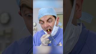 ¡MrBean dejó caer gominolas en el abdomen del paciente shorts [upl. by Locke]