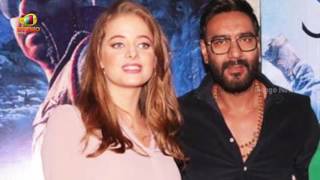 Ajay Devgn 3 Minute smooch With Erika Kaar  Shivaay  Bollywood  Mango News [upl. by Baal141]